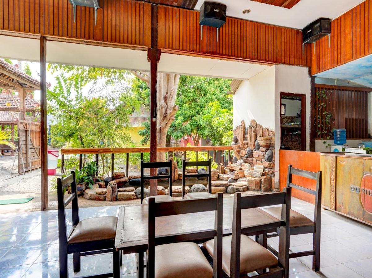 Oyo 3710 Izzi Hotel Lamongan Eksteriør bilde